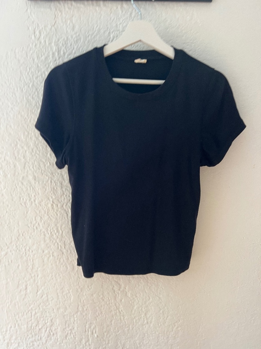 Aritzia Wilfred Free Ribbed Shirt
